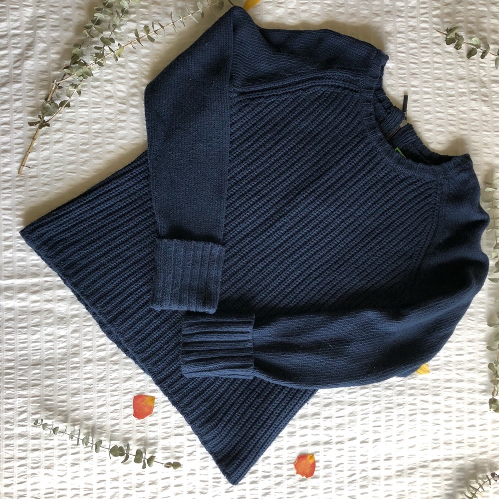 C. WONDER Navy Blue Sweater